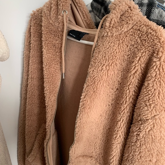 Vest - Picture 2 of 2